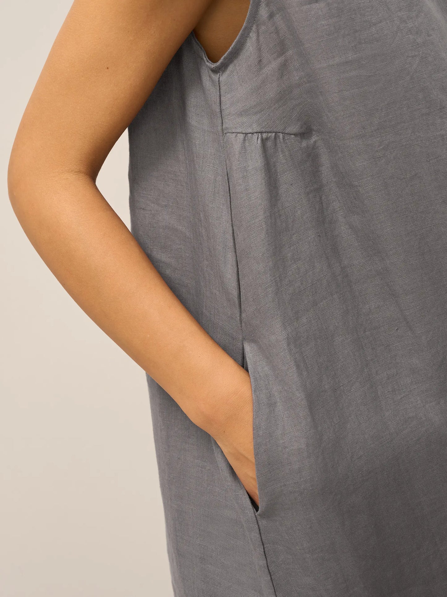 Julia | Women’s Linen Sleeveless Easy Shift Dress