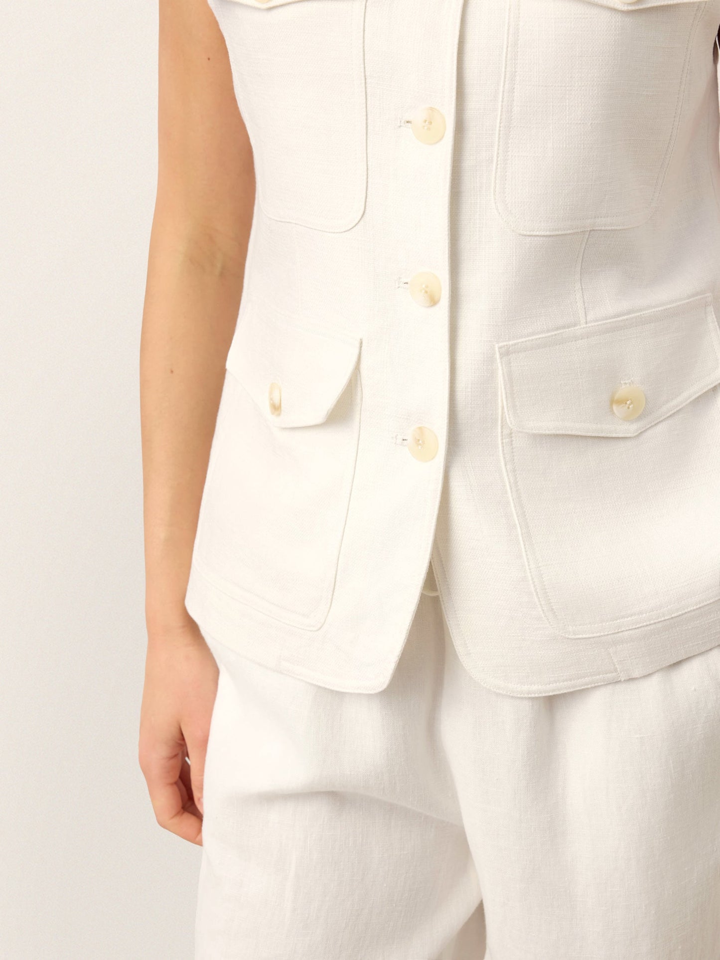 Reagan | Women’s Linen Four-Pocket Tailored Sleeveless Vest Blouse
