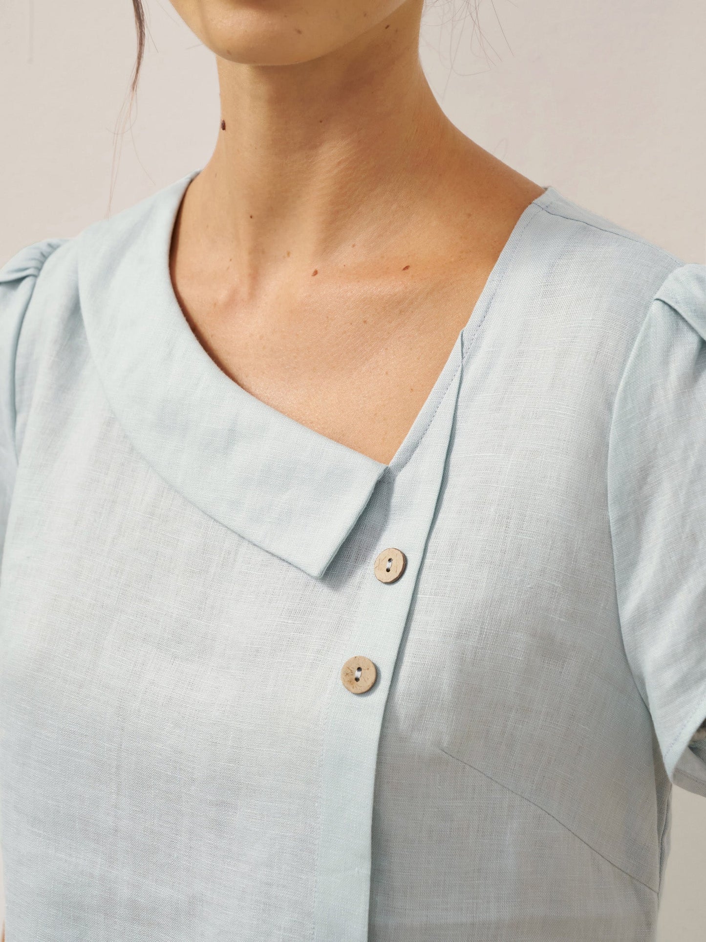 Alaina | Women’s Linen Crescent Collar Flutter Sleeve Top