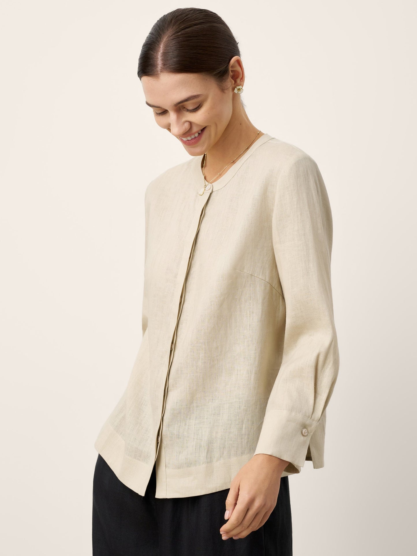Phoebe | Women’s Linen Hidden Button Crew Neck Shirt