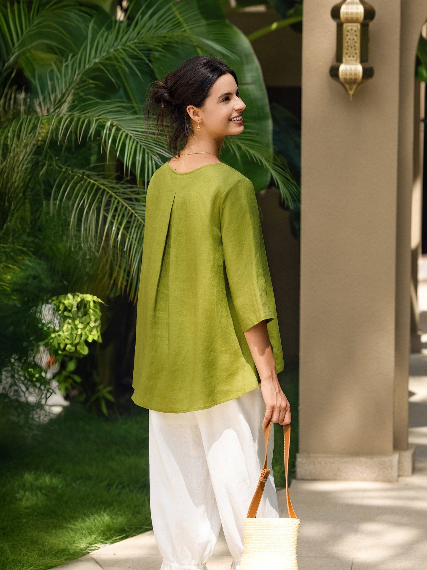 Hollis | Women’s Linen Round Neck Asymmetrical Hem Blouse