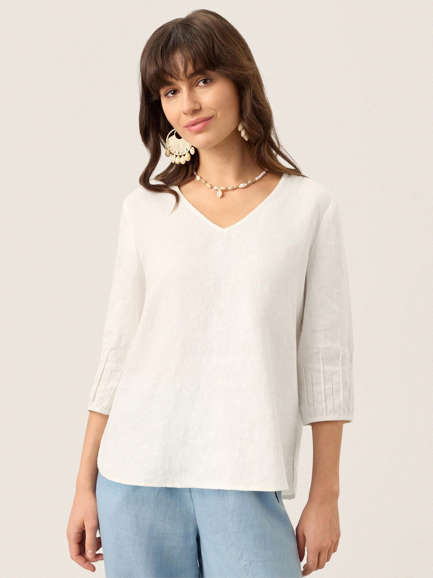 Ansley | Women’s Linen Scoop Neck Slit-Back Pullover Blouse