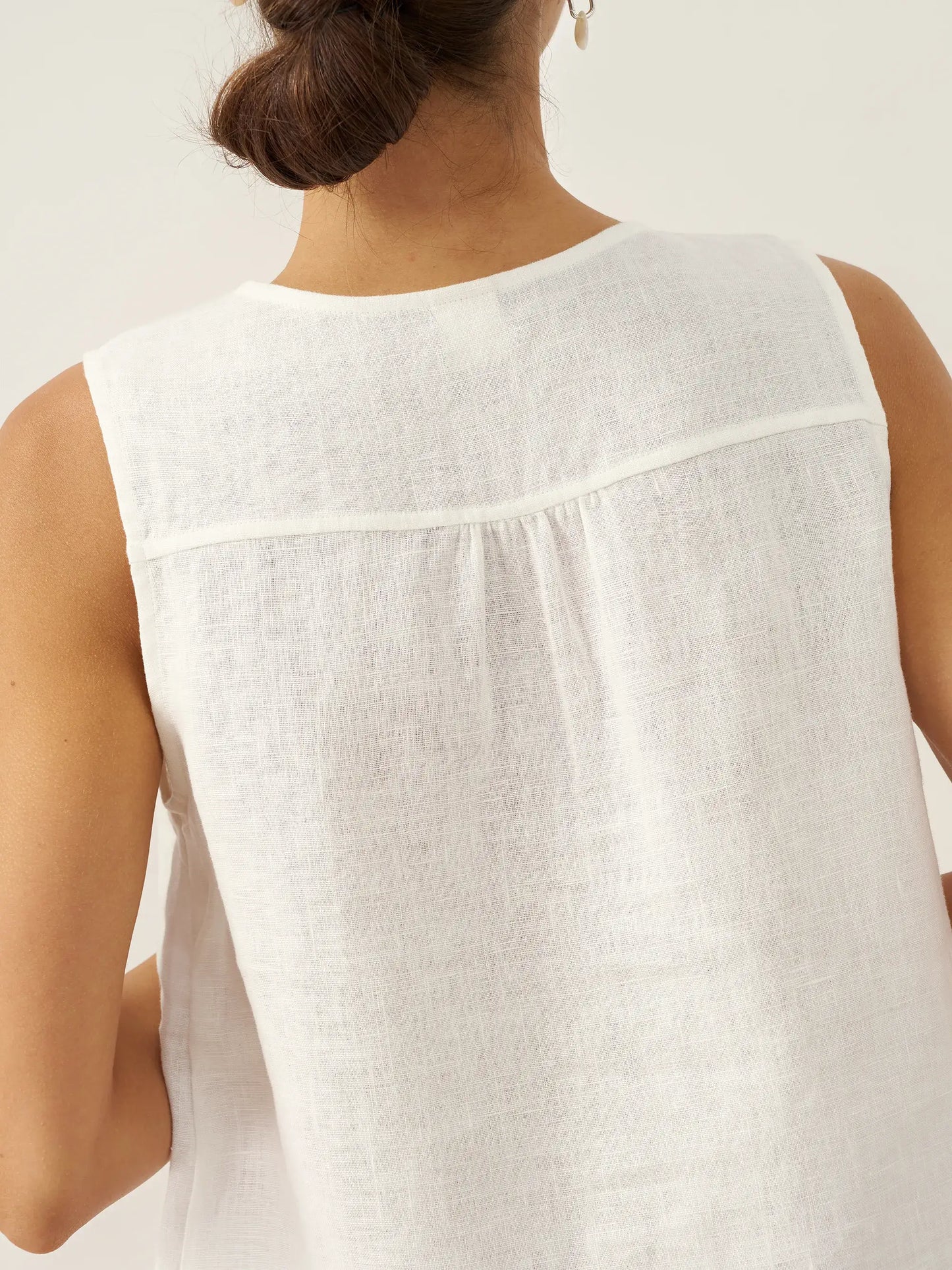 Bristol | Women’s Linen V-Neck Sleeveless Top