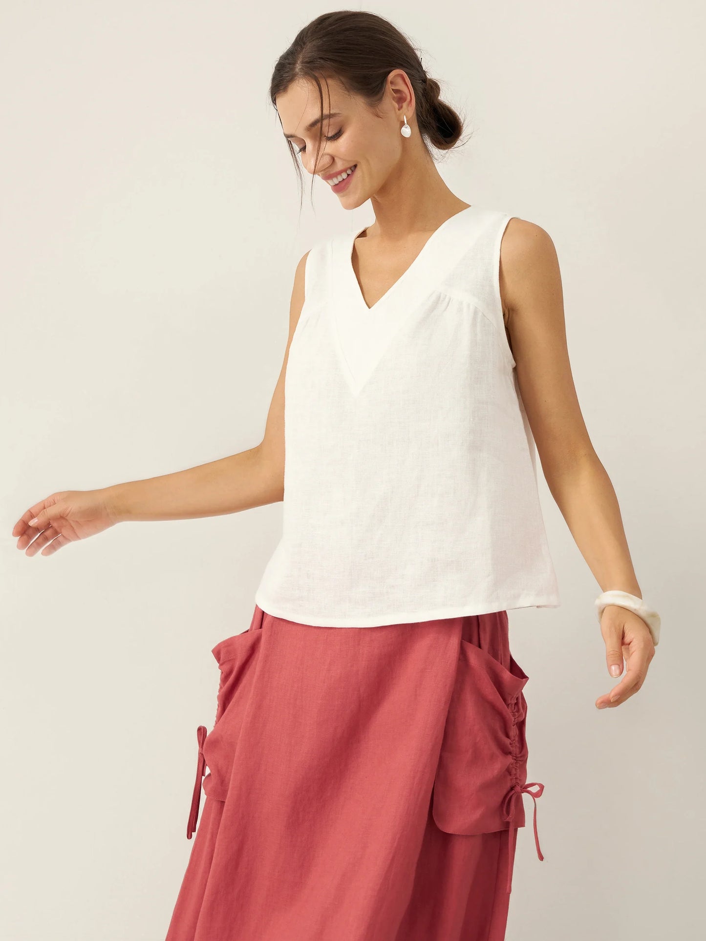 Bristol | Women’s Linen V-Neck Sleeveless Top