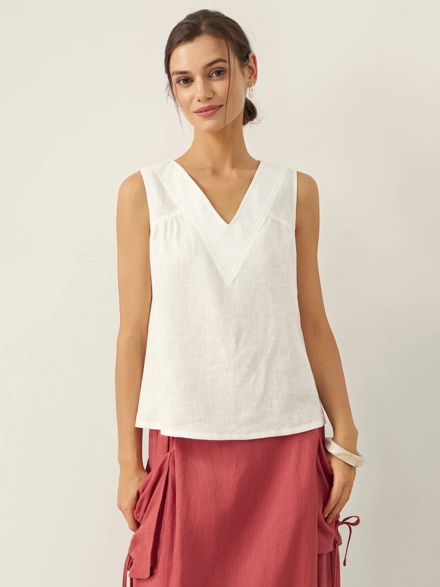 Bristol | Women’s Linen V-Neck Sleeveless Top
