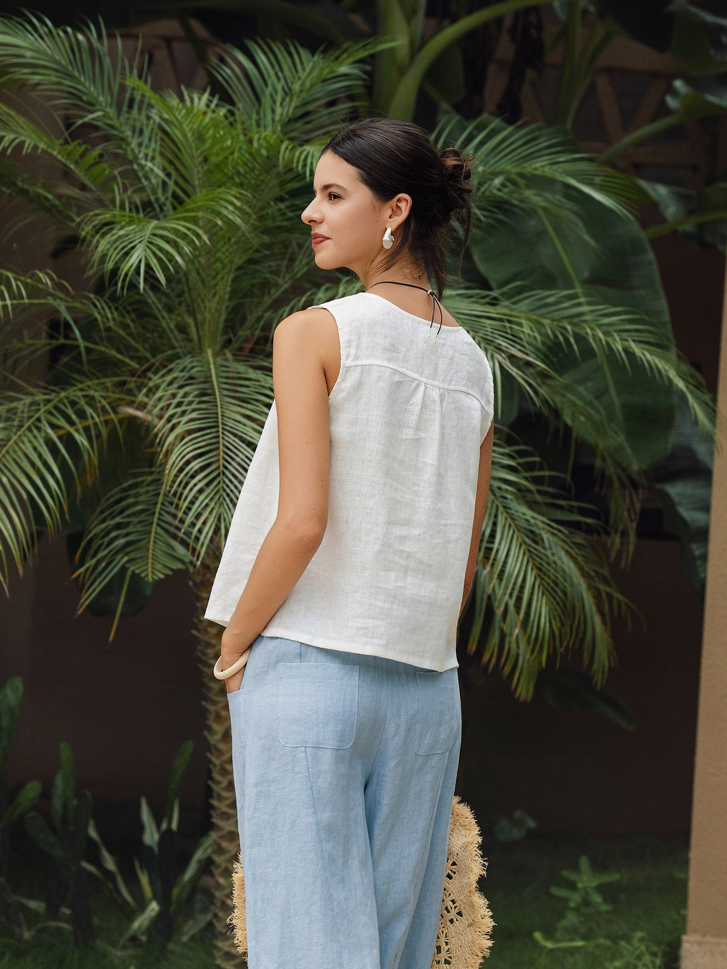 Bristol | Women’s Linen V-Neck Sleeveless Top