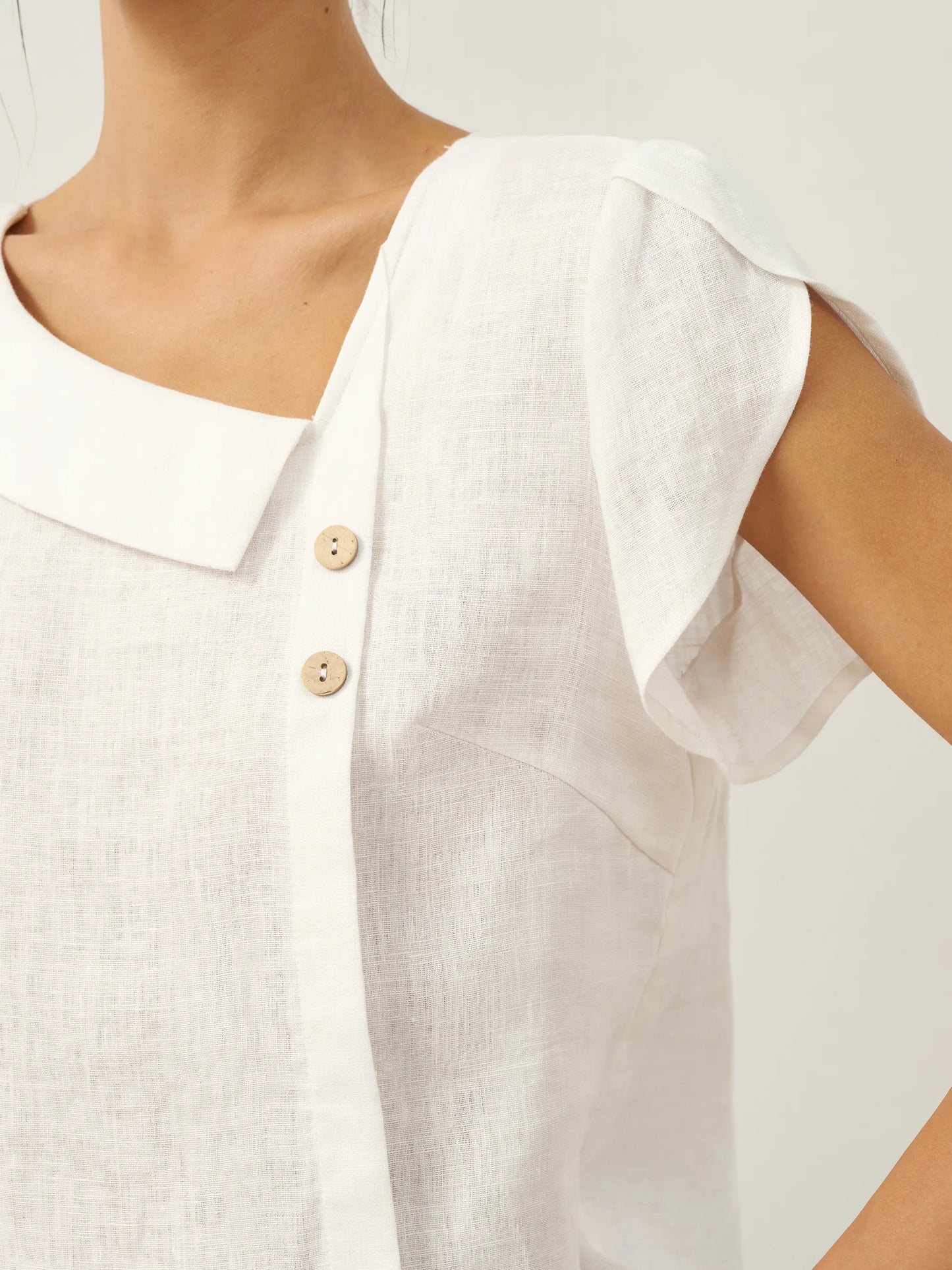 Alaina | Women’s Linen Crescent Collar Flutter Sleeve Top