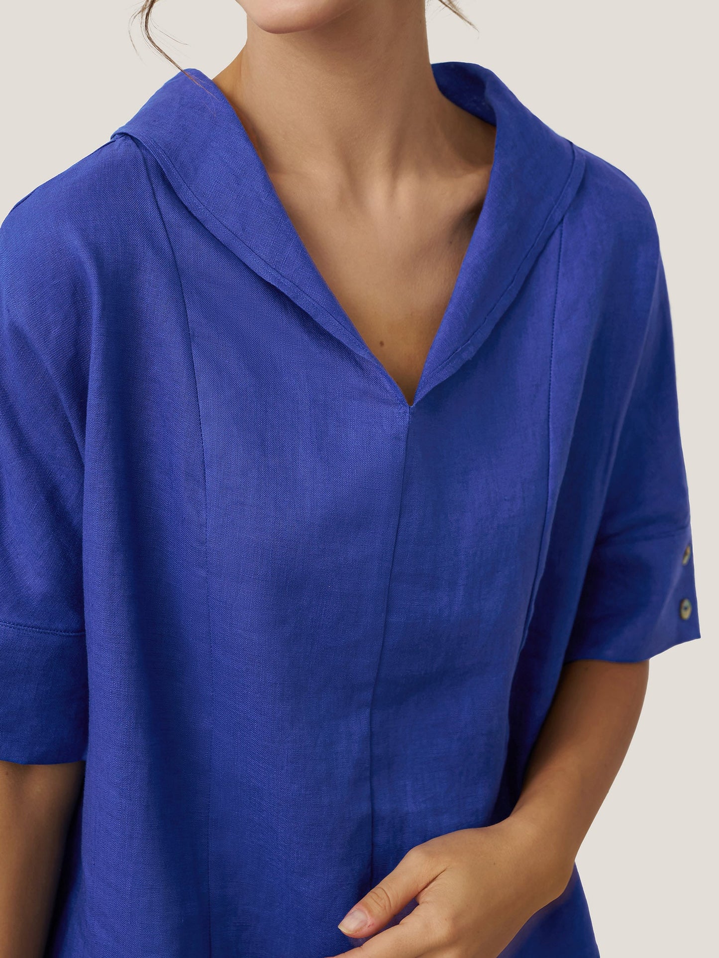 Reagan | Women’s Linen V-Neck Short Sleeve Shirt