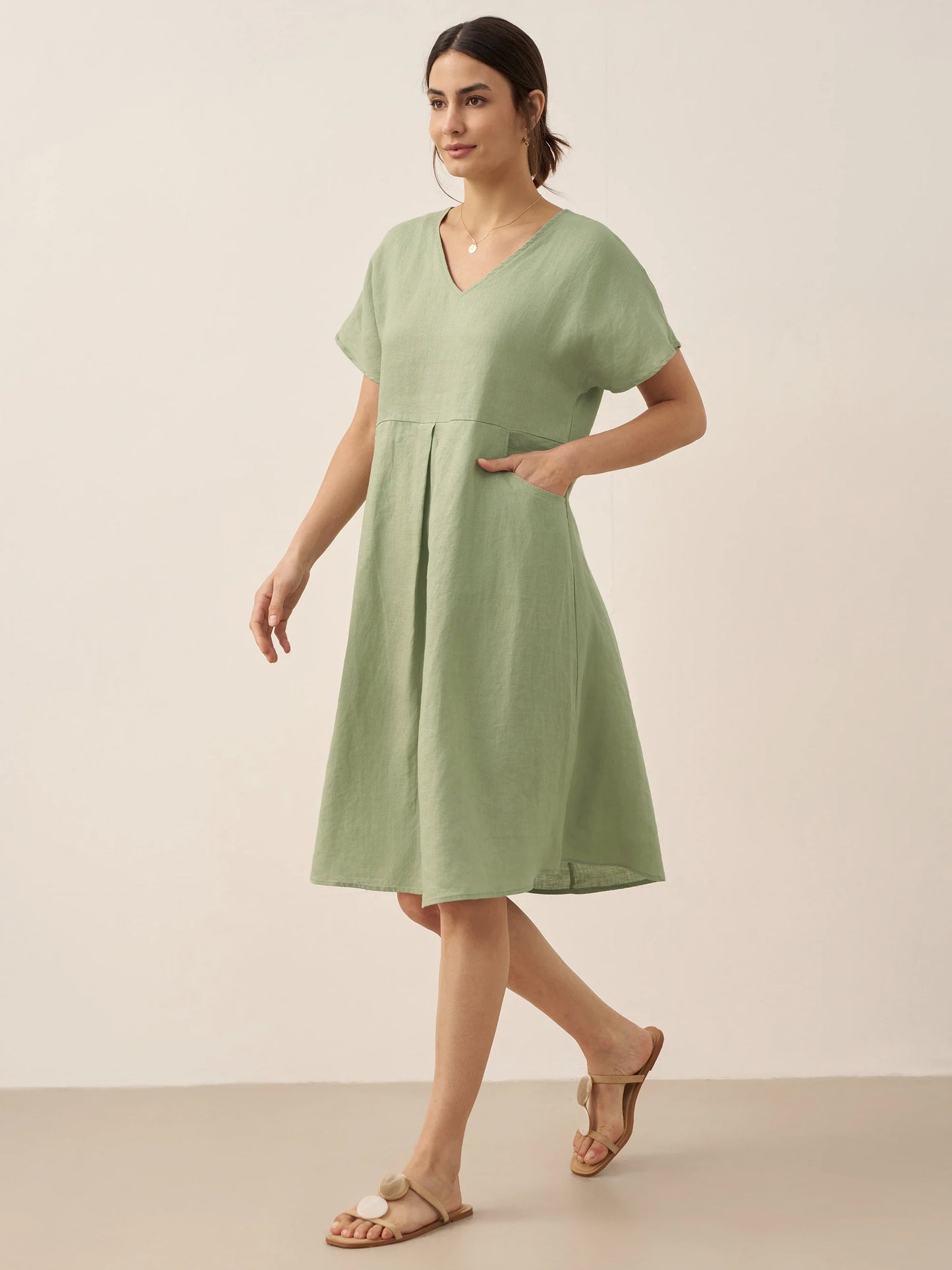 Briar | Women’s Linen V-Neck Pocket Swing Dress