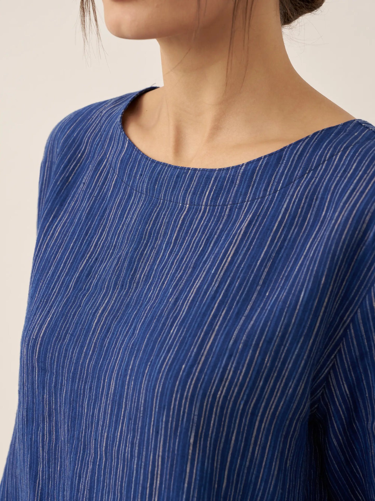 Avery | Women’s Linen Round Neck Artistic Stripe Shirt
