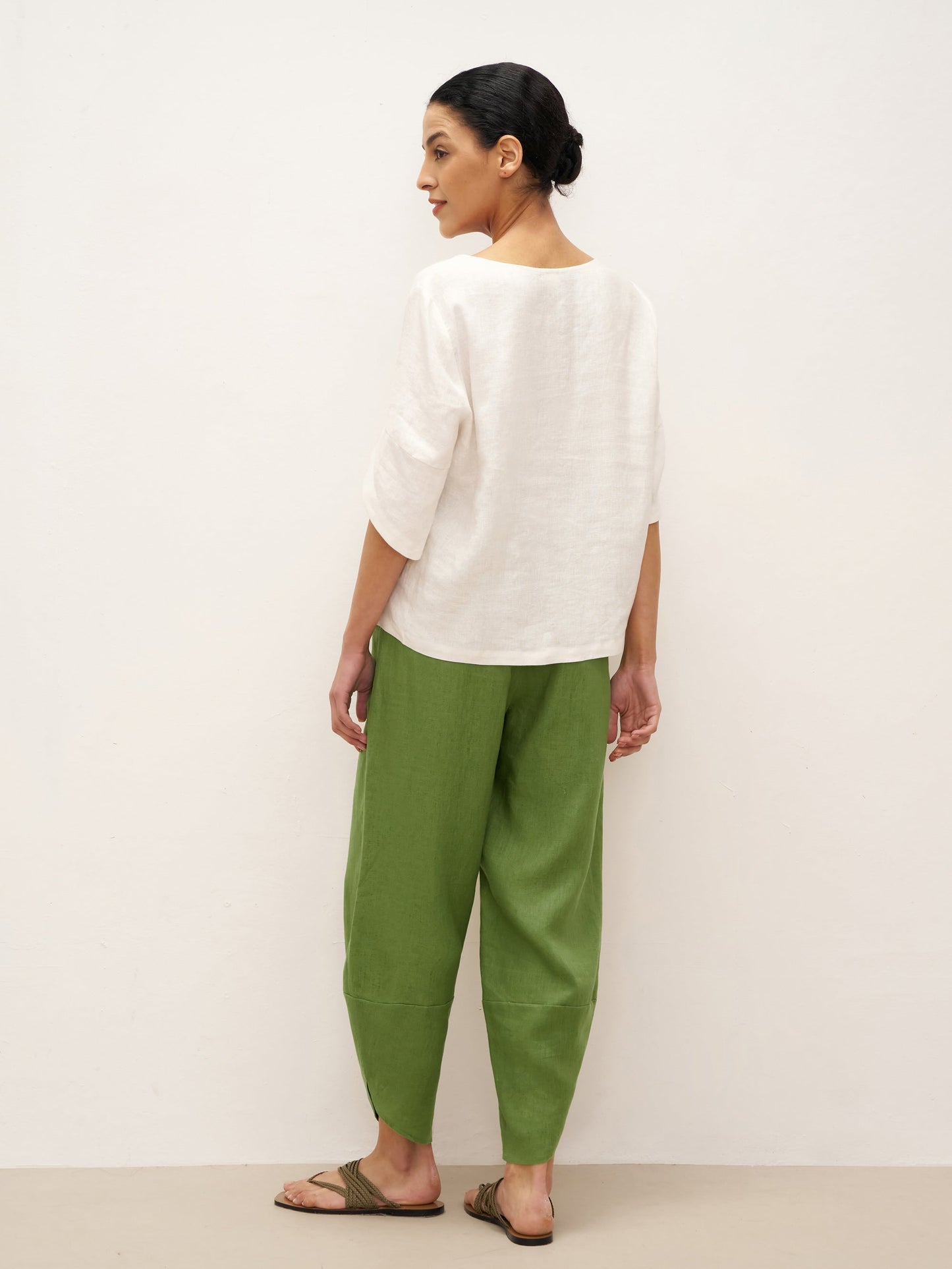 Marley | Women’s Linen Round Neck Petal Sleeve Blouse