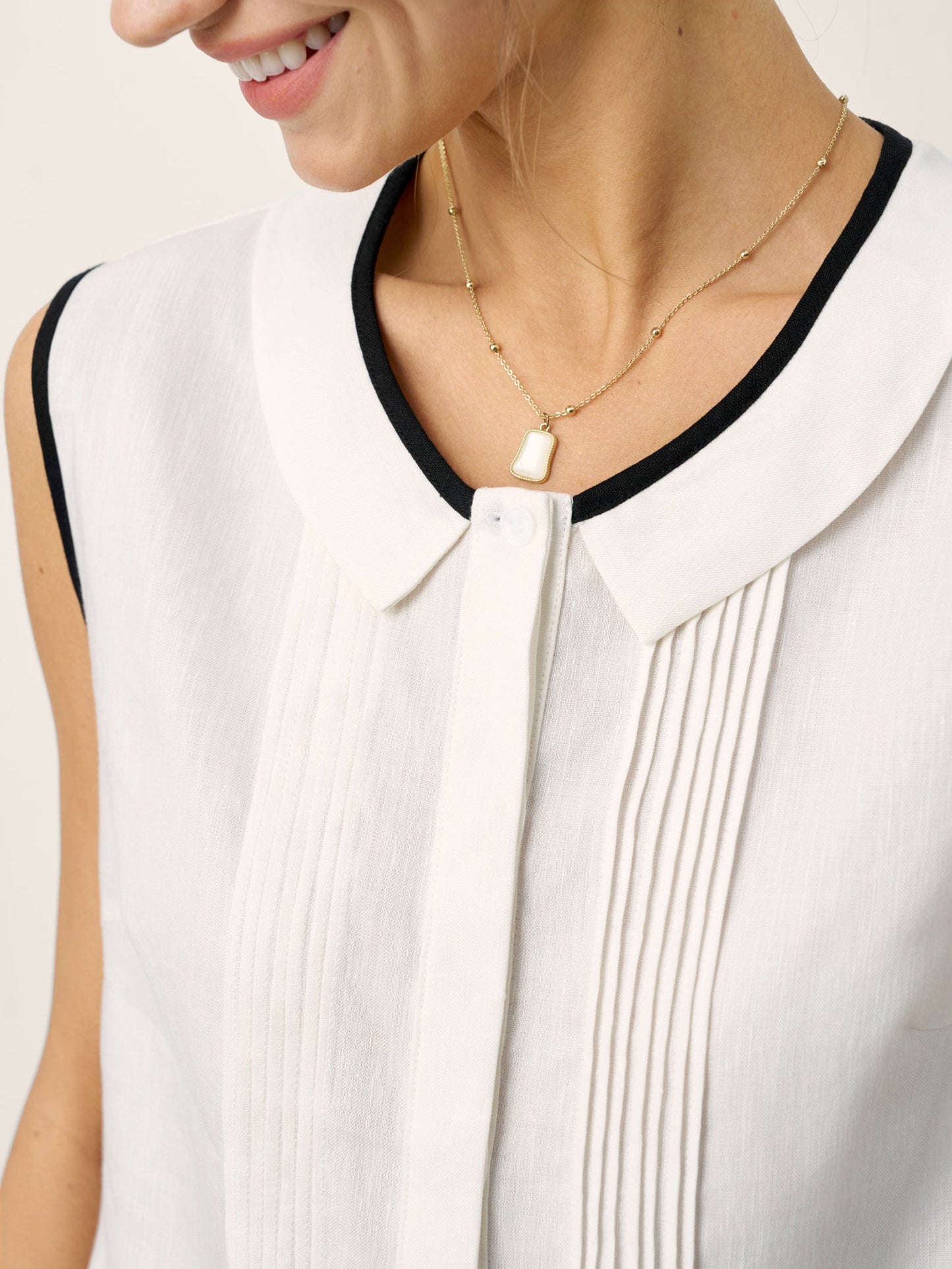 Noelle | Women’s Linen-Lyocell Contrast Trim Pleated Sleeveless Top