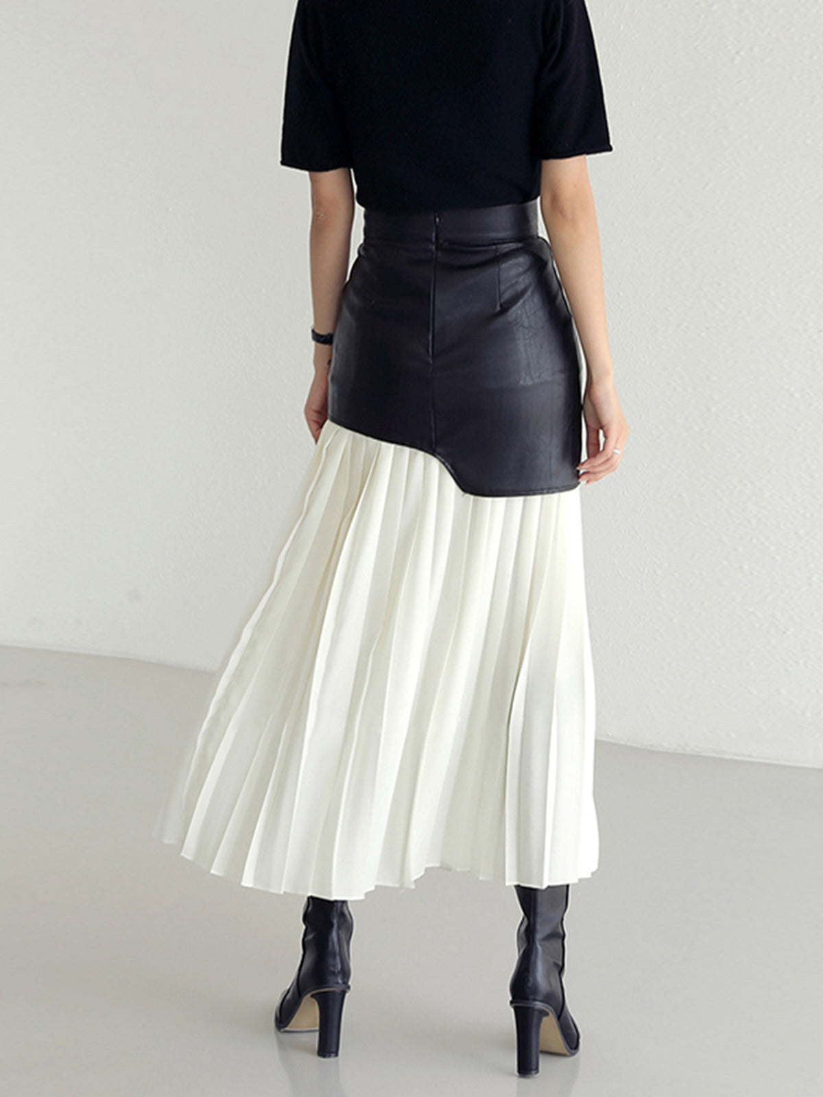 Maelle | Women’s Asymmetrical Pleated Midi Skirt