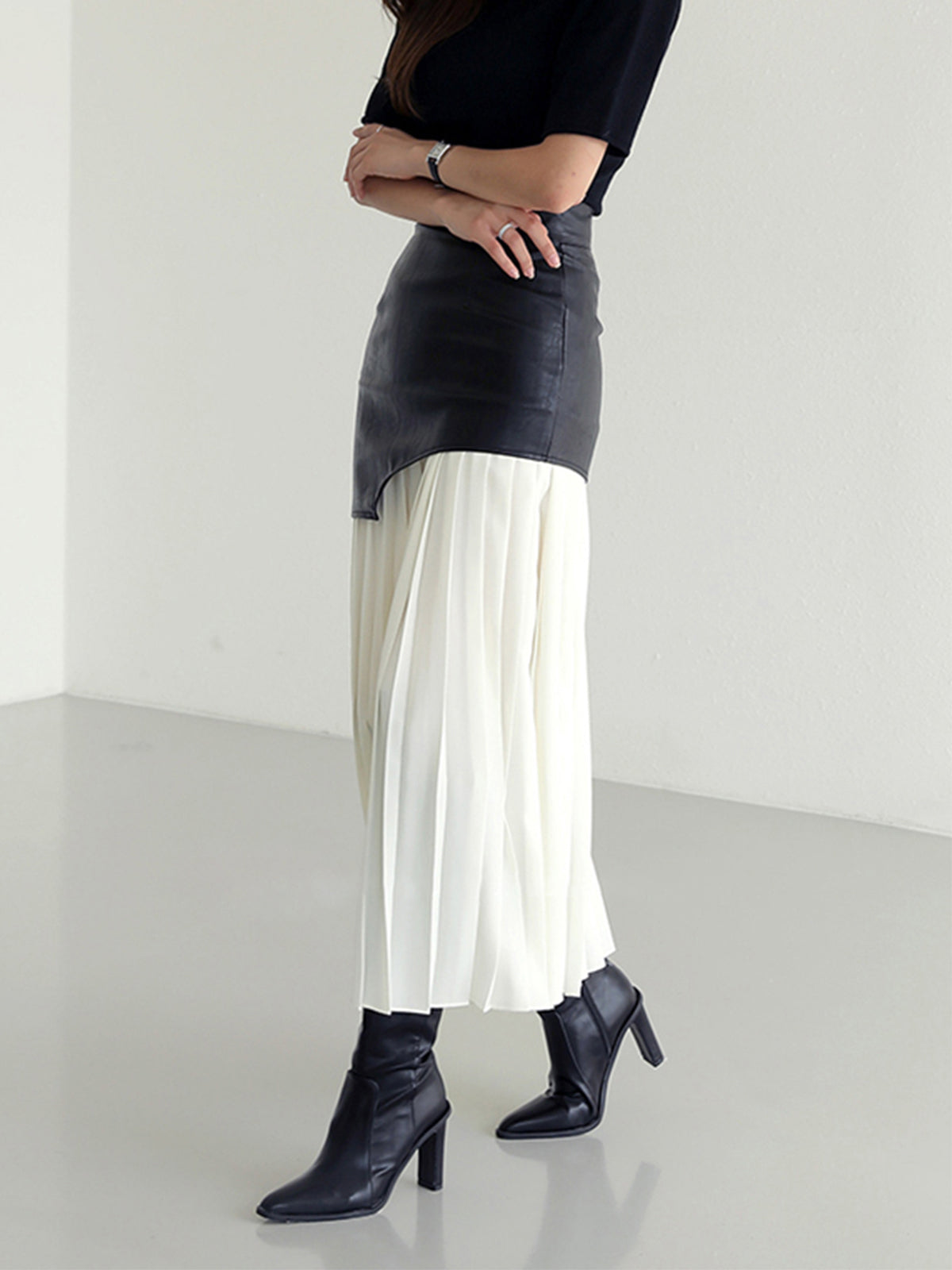 Maelle | Women’s Asymmetrical Pleated Midi Skirt