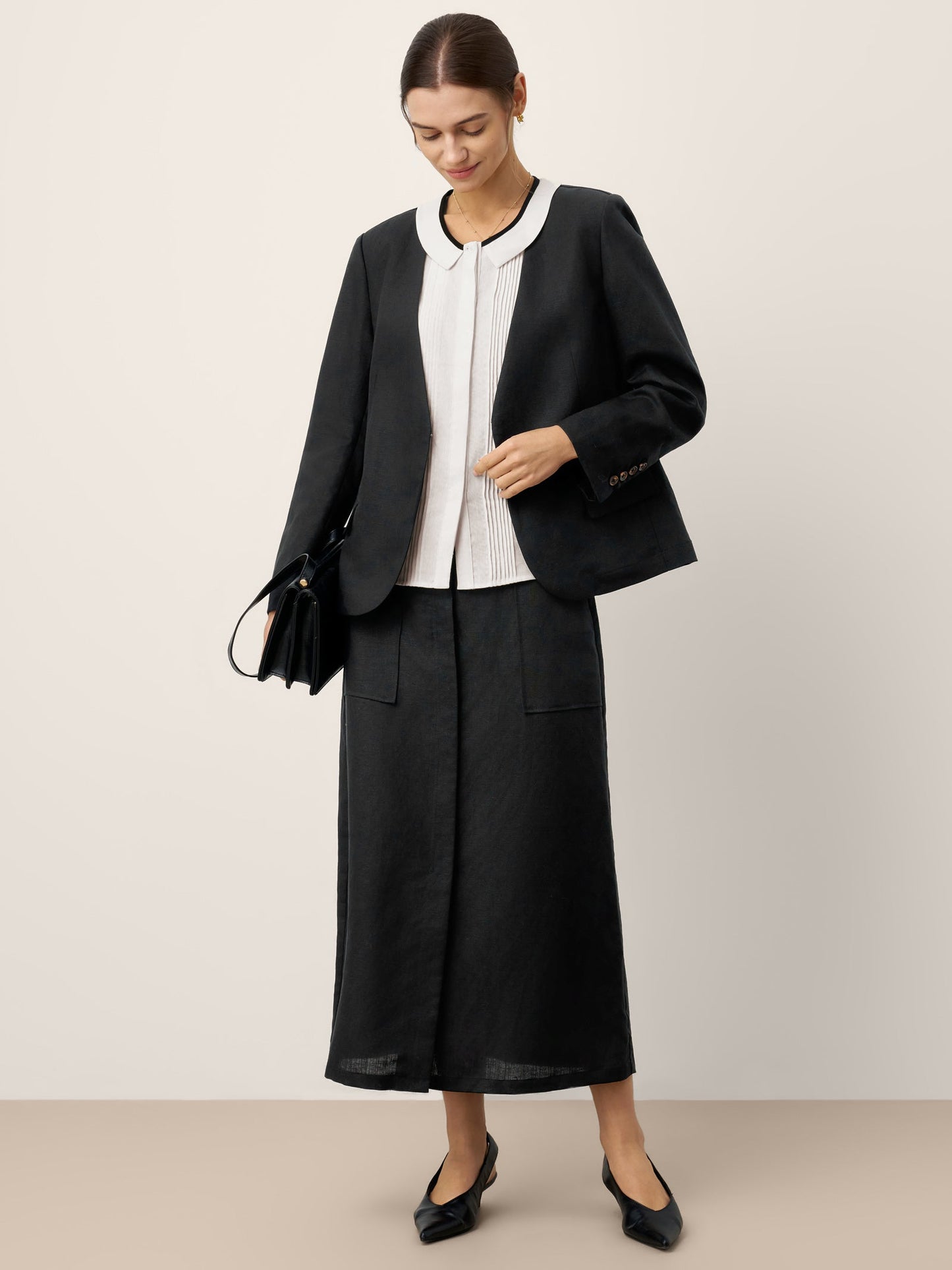 Noelle | Women’s Linen-Lyocell Contrast Trim Pleated Sleeveless Top