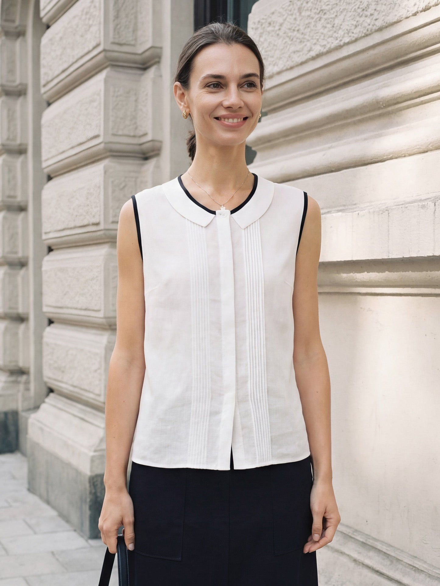 Noelle | Women’s Linen-Lyocell Contrast Trim Pleated Sleeveless Top