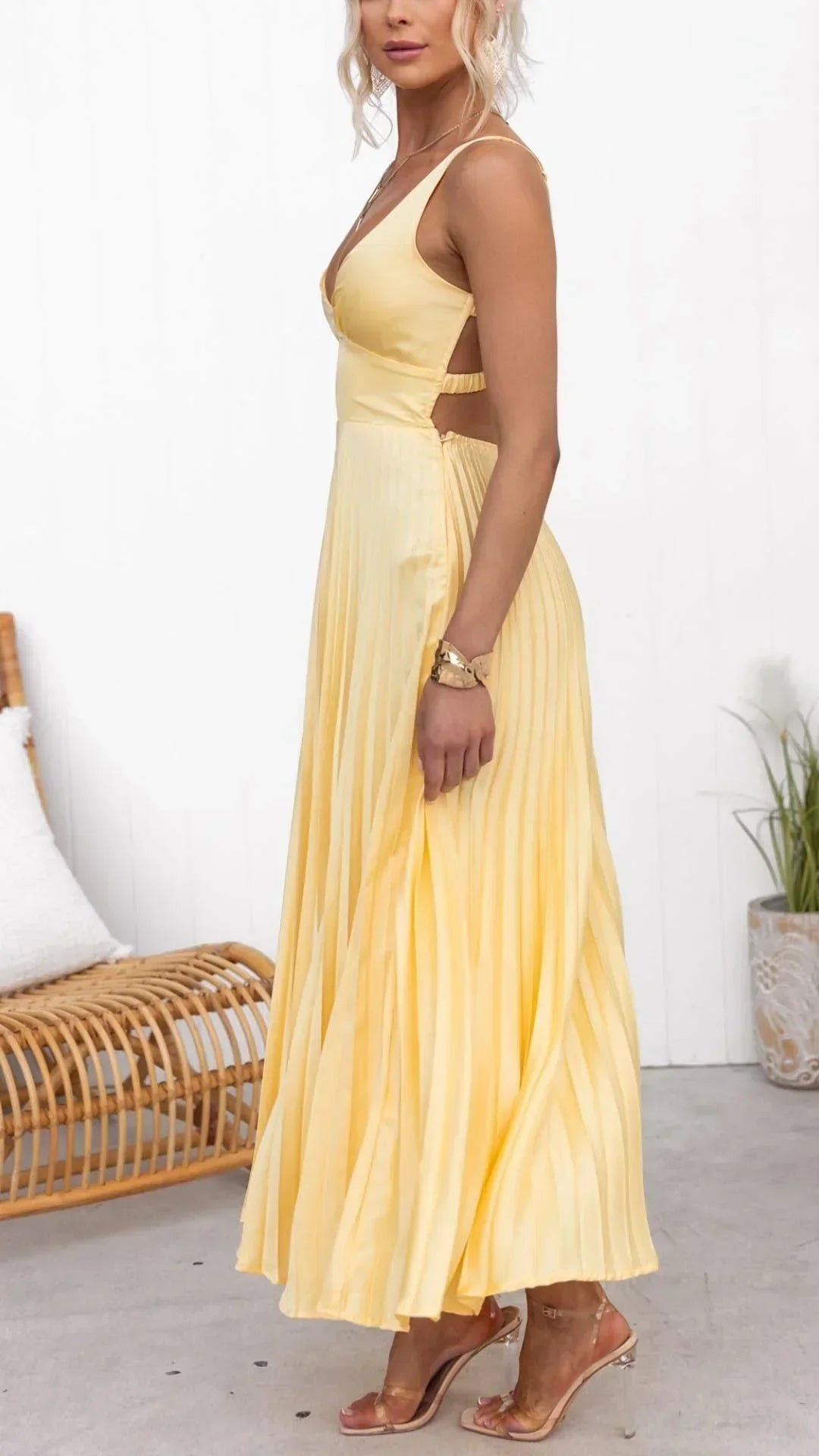 Ophelia | Women’s Pleated V-Neck Maxi Dress