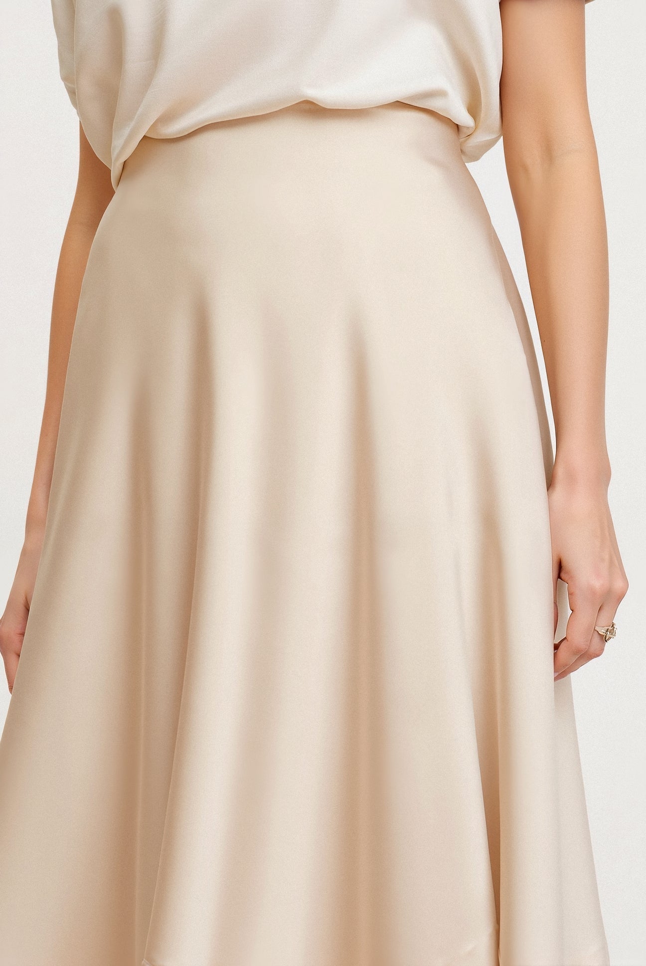 Everly | Women’s High Waist Maxi Skirt Silhouette