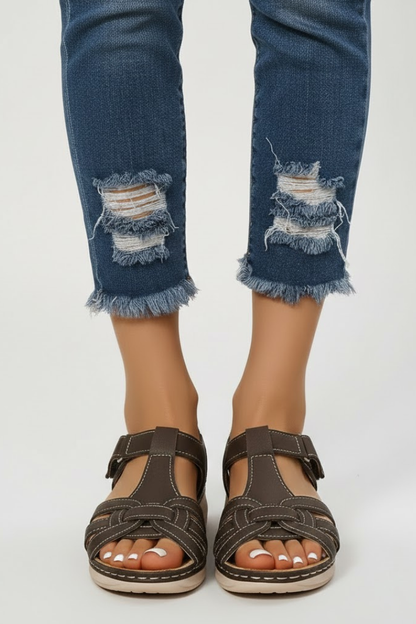 Wrenley | Women’s Retro Buckle Strap Sandals