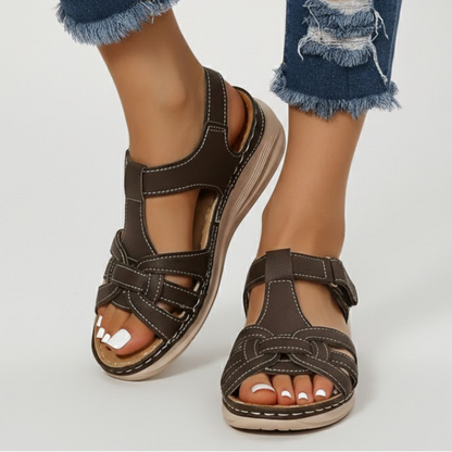 Wrenley | Women’s Retro Buckle Strap Sandals