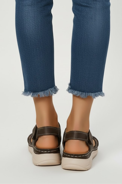 Wrenley | Women’s Retro Buckle Strap Sandals