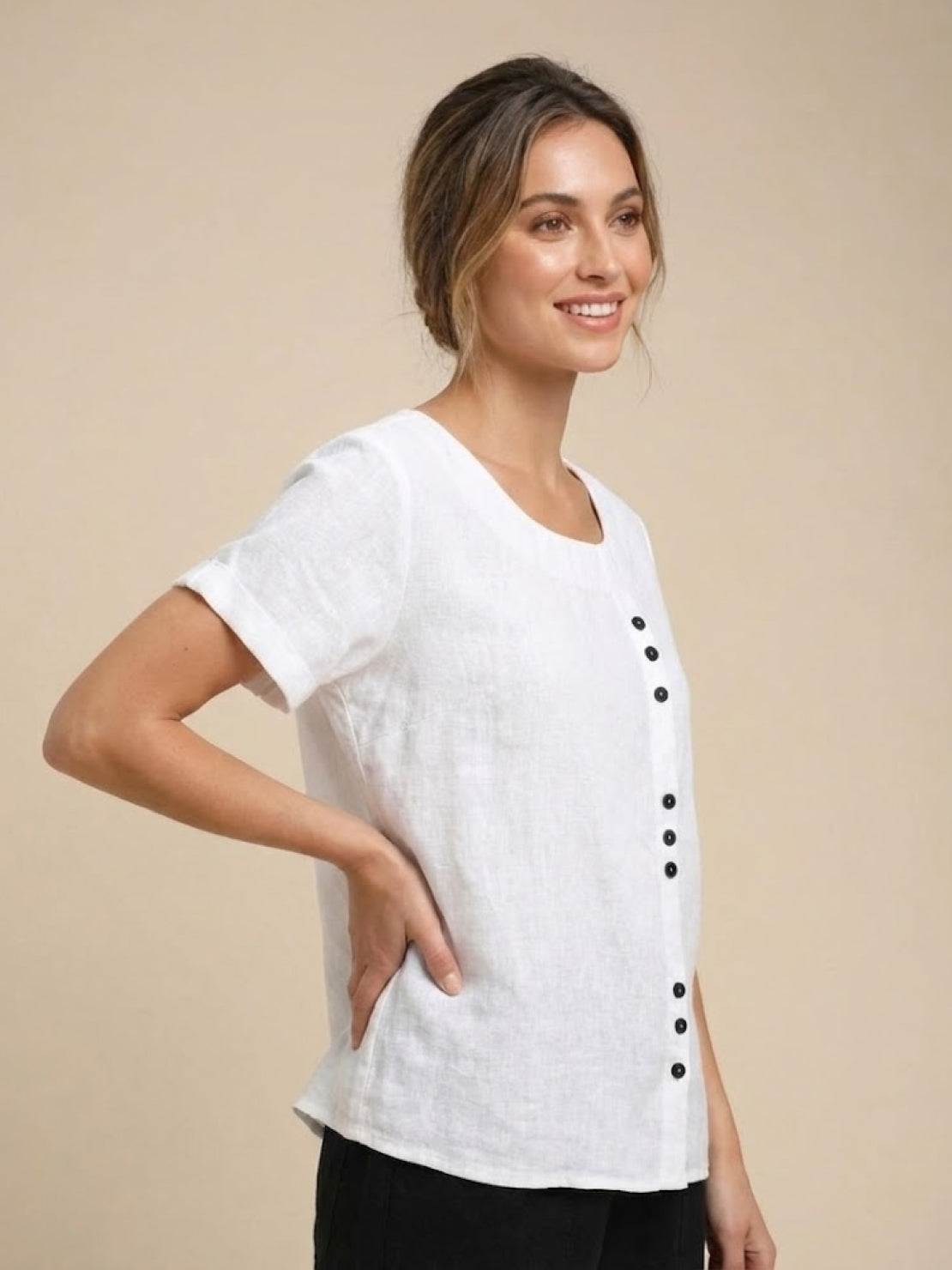 Anne | Women’s Linen Round Neck Button Blouse